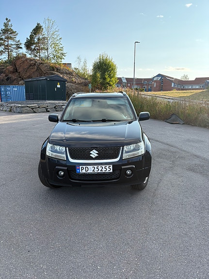 Suzuki Grand Vitara 3 of 29
