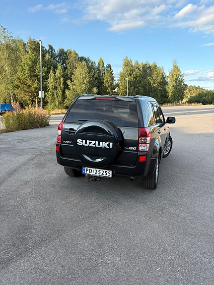 Suzuki Grand Vitara 8 of 29