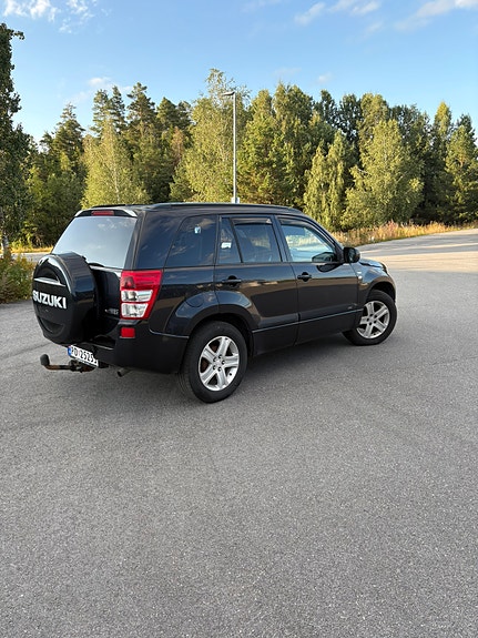 Suzuki Grand Vitara 6 of 29