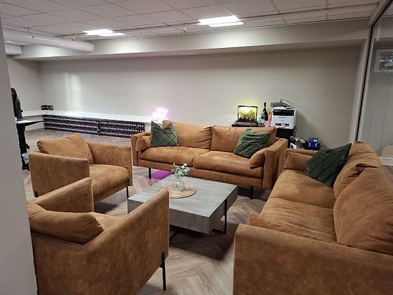 Hangout sofa