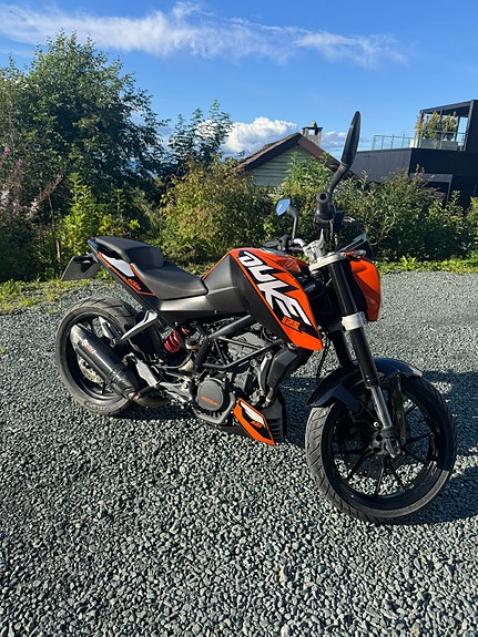 KTM 125 Duke 2 of 13