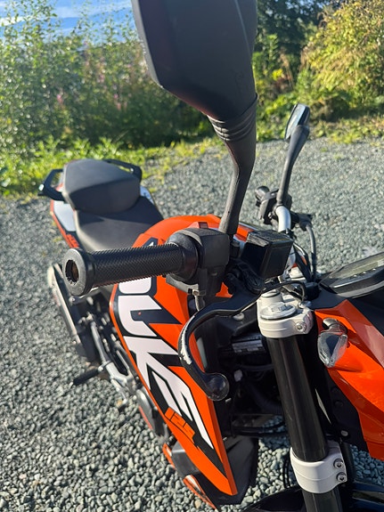 KTM 125 Duke 8 of 13