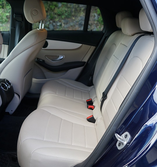 Mercedes-Benz EQC400 22 of 30