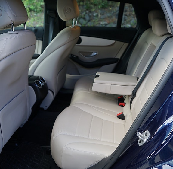 Mercedes-Benz EQC400 21 of 30