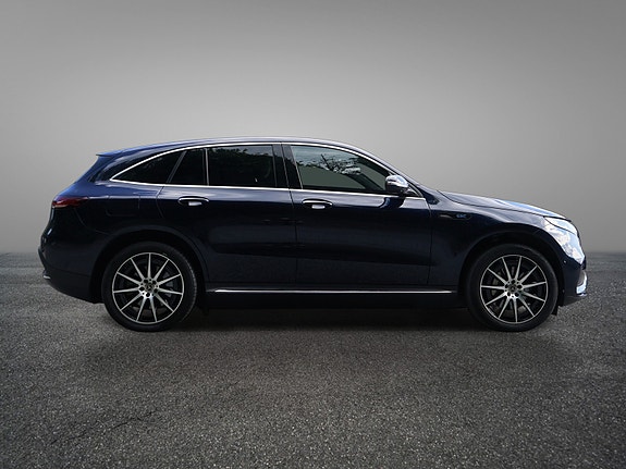 Mercedes-Benz EQC400 8 of 30