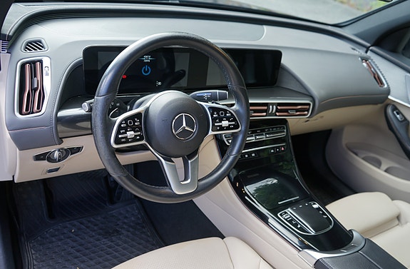 Mercedes-Benz EQC400 12 of 30