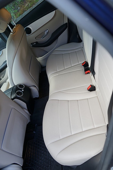 Mercedes-Benz EQC400 23 of 30