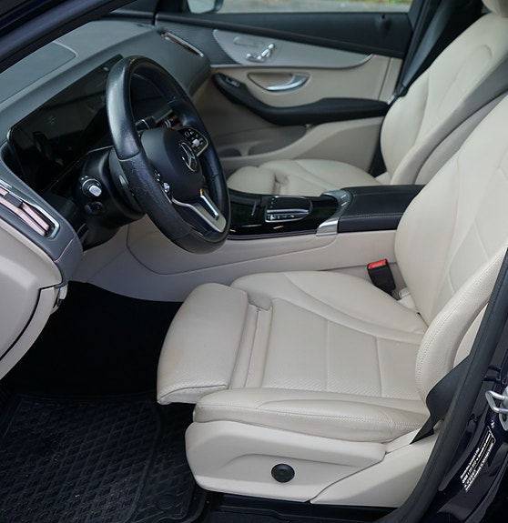 Mercedes-Benz EQC400 14 of 30