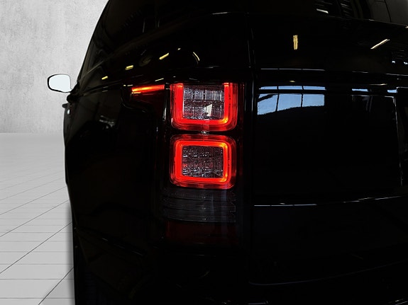 Land Rover Range Rover 7 of 30