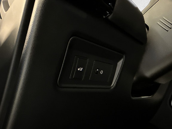 Land Rover Range Rover 14 of 30