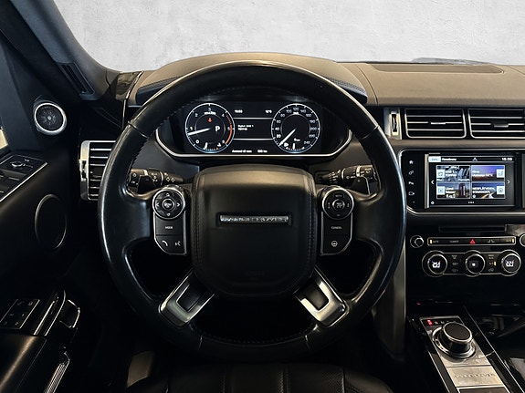 Land Rover Range Rover 17 of 30