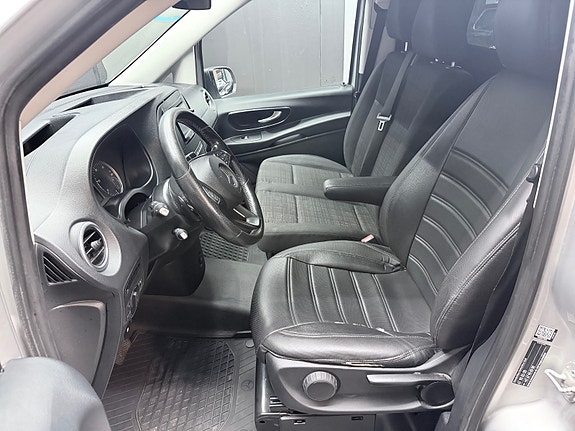 Mercedes-Benz Vito 20 of 30