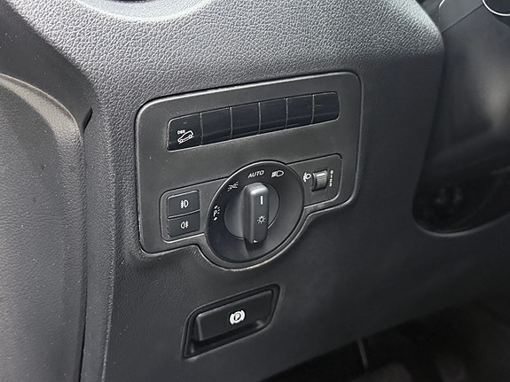 Mercedes-Benz Vito 23 of 30