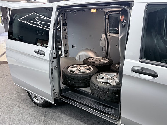 Mercedes-Benz Vito 15 of 30