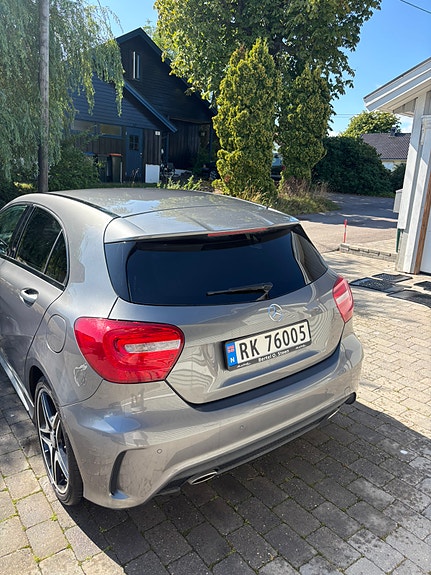Mercedes-Benz A180 5 of 16