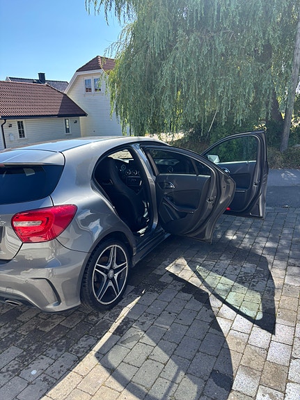 Mercedes-Benz A180 6 of 16