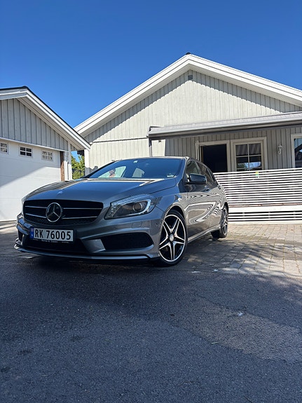 Mercedes-Benz A180 3 of 16