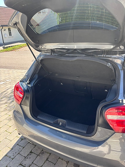 Mercedes-Benz A180 15 of 16