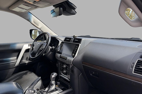 Toyota Land Cruiser 20 of 24
