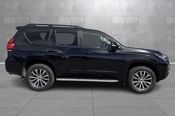 Toyota Land Cruiser 6 of 24