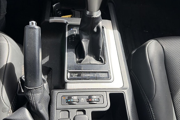 Toyota Land Cruiser 19 of 24