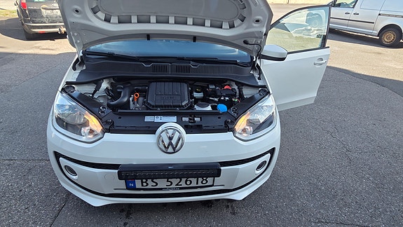 Volkswagen UP! 21 of 24