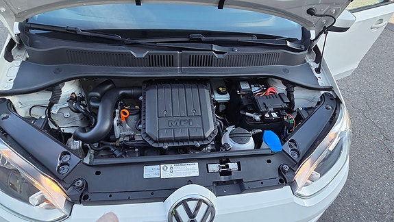 Volkswagen UP! 20 of 24