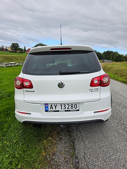 Volkswagen Tiguan 5 of 23
