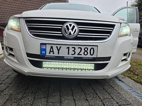 Volkswagen Tiguan 16 of 23