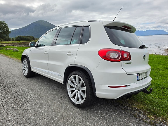 Volkswagen Tiguan 10 of 23