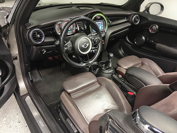 MINI Cooper 24 of 30
