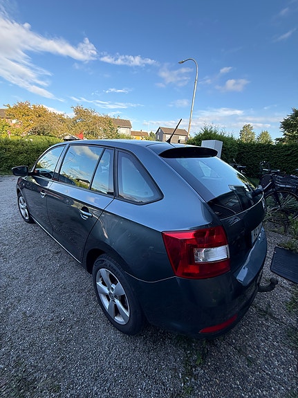 Skoda Rapid Spaceback 2 of 15