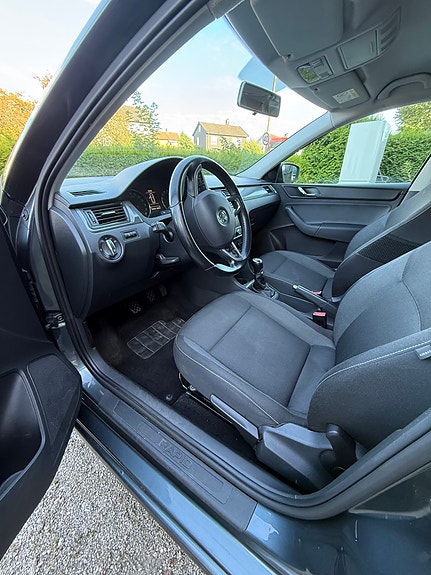 Skoda Rapid Spaceback 11 of 15