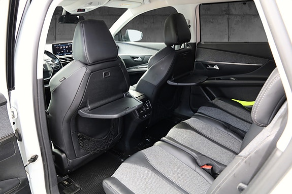 Peugeot 5008 15 of 21