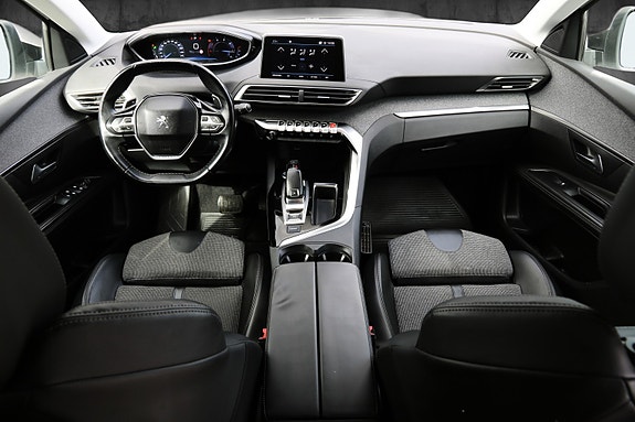 Peugeot 5008 10 of 21