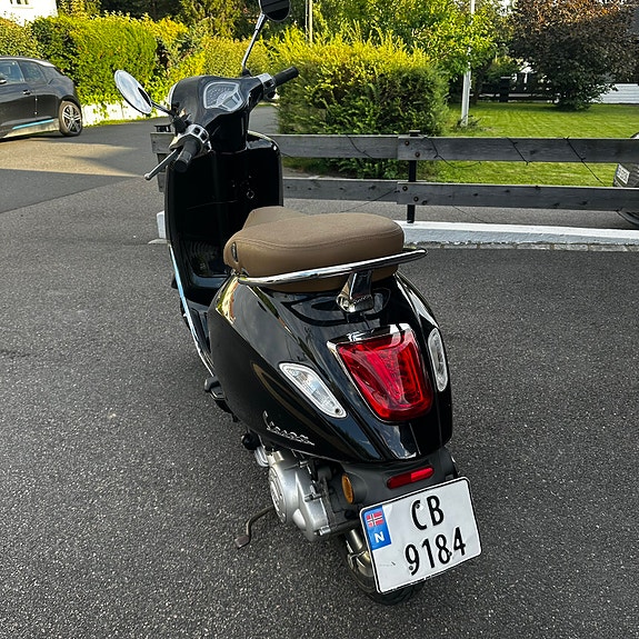 Vespa Primavera 50 4 of 5