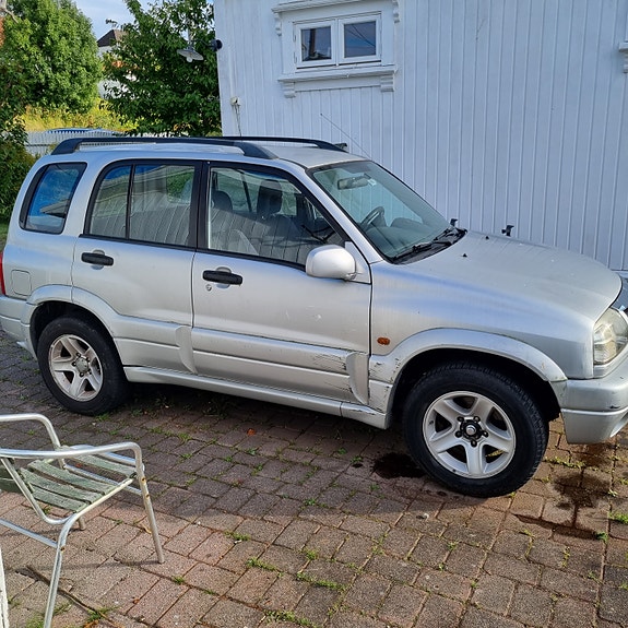 Suzuki Grand Vitara 3 of 29