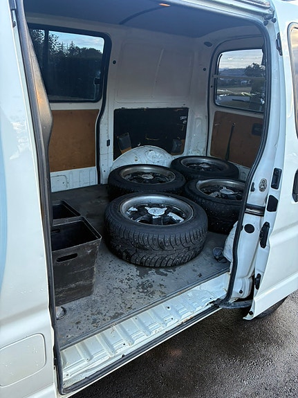 Toyota HiAce 15 of 22