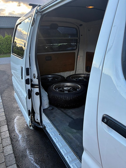 Toyota HiAce 11 of 22