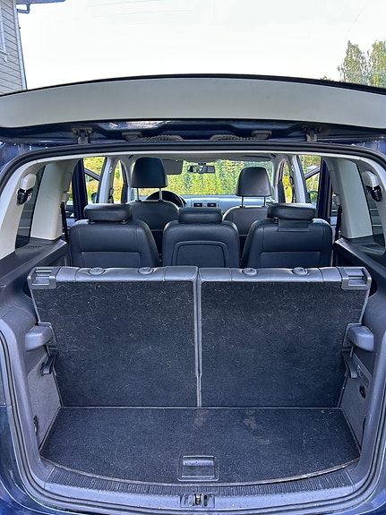 Volkswagen Touran 25 of 30
