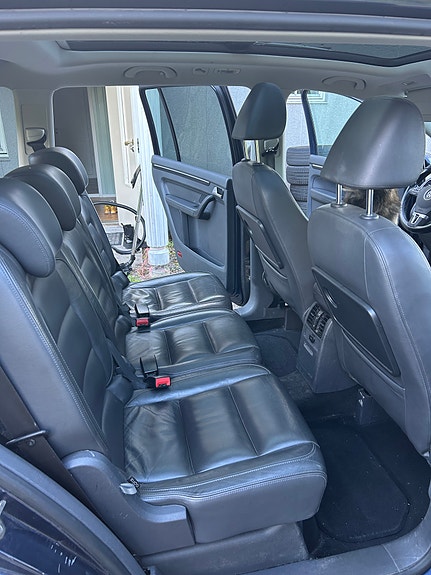 Volkswagen Touran 22 of 30