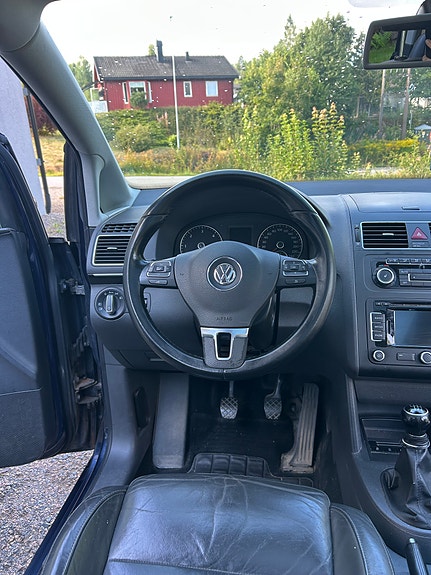 Volkswagen Touran 11 of 30