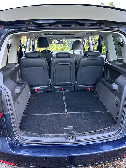 Volkswagen Touran 24 of 30