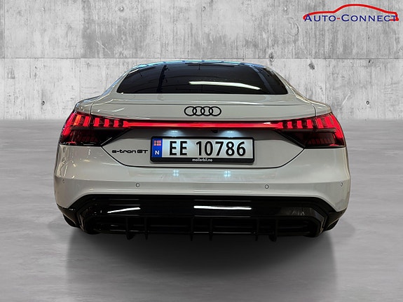 Audi e-tron GT 10 of 30