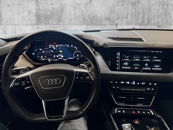 Audi e-tron GT 19 of 30