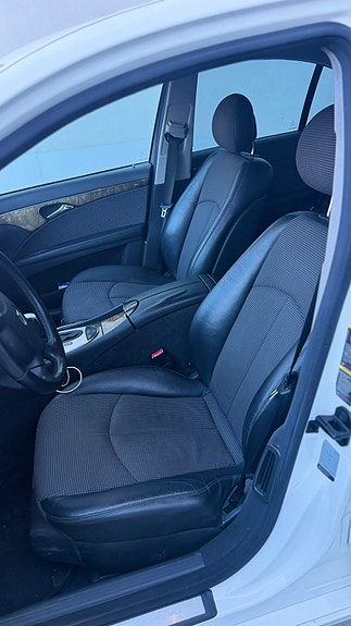 Mercedes-Benz E500 12 of 23