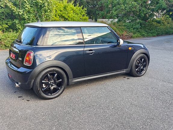 MINI Cooper 8 of 11