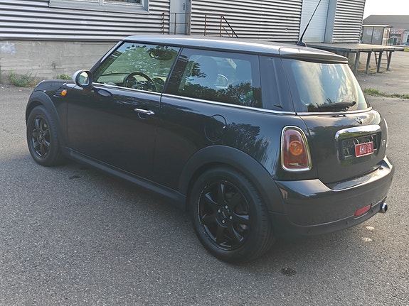 MINI Cooper 6 of 11
