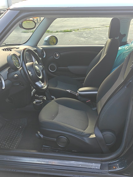 MINI Cooper 10 of 11