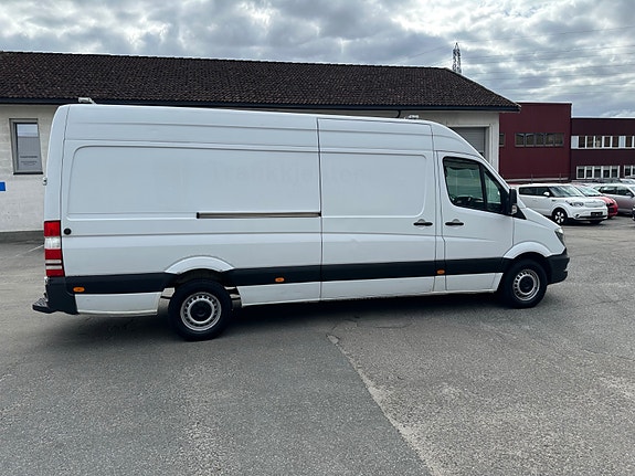 Mercedes-Benz Sprinter 12 of 26